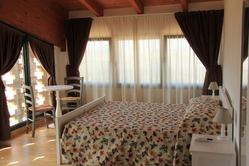 La Palazzina Di Ciagnano Villa Ozzano dell'Emilia Rum bild
